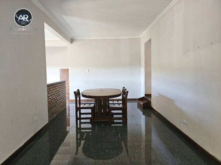 Casa à venda com 4 quartos, 250m² - Foto 12