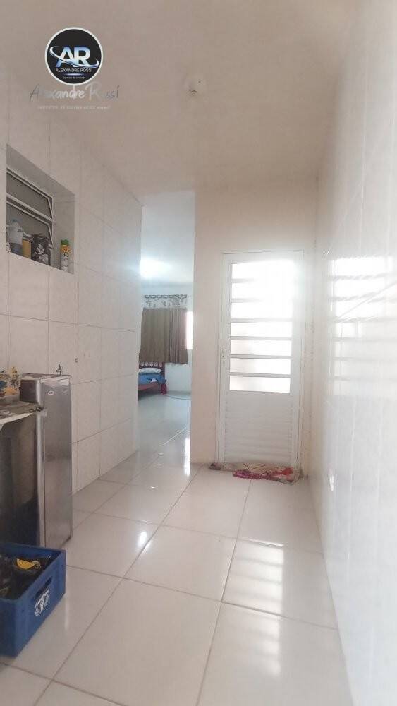 Casa à venda com 2 quartos, 150m² - Foto 12