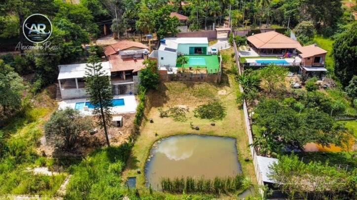 Fazenda à venda com 3 quartos, 2100m² - Foto 1