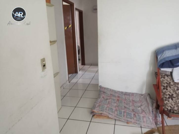 Casa à venda com 2 quartos, 195m² - Foto 10