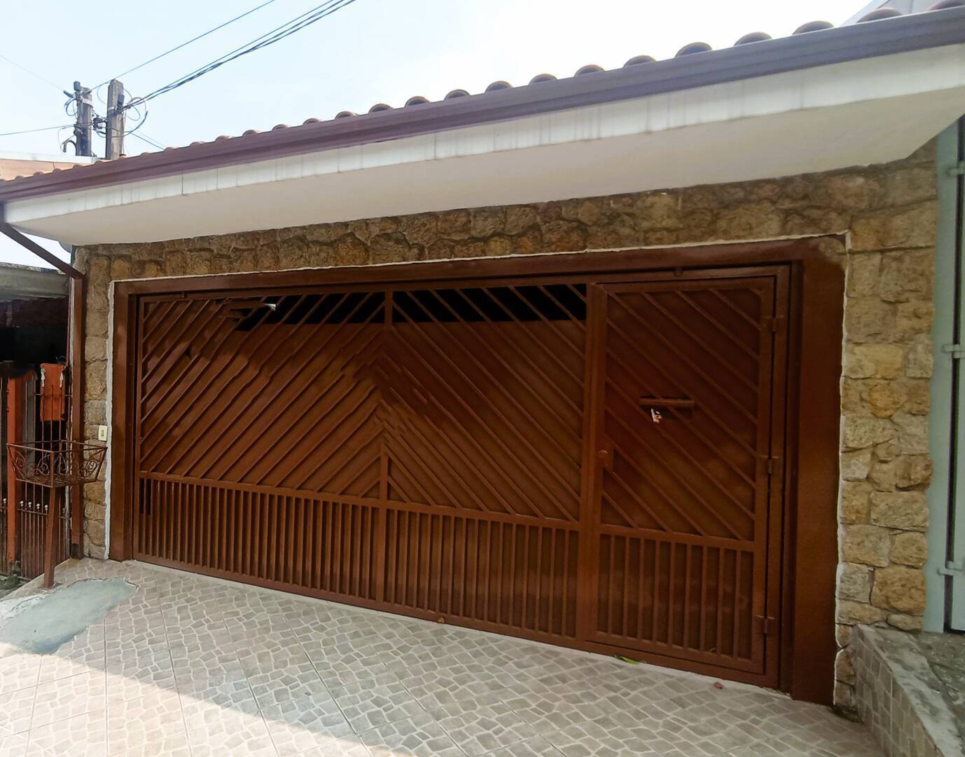 Casa à venda com 2 quartos, 125m² - Foto 1