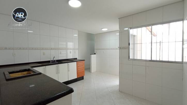 Casa à venda com 2 quartos, 125m² - Foto 10