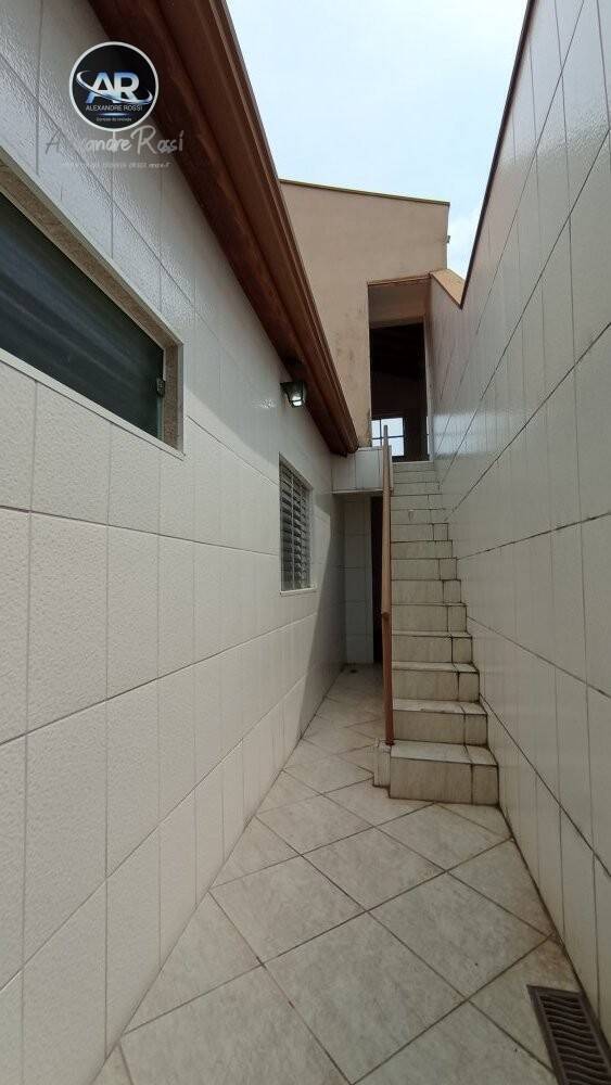 Casa à venda com 2 quartos, 125m² - Foto 2