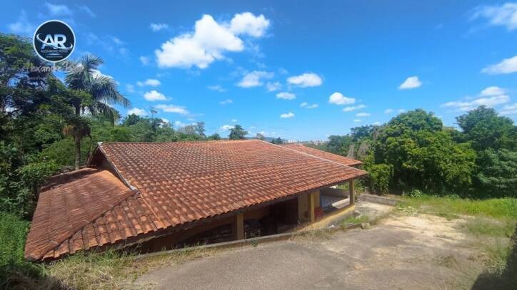 Fazenda à venda com 1 quarto, 210m² - Foto 2