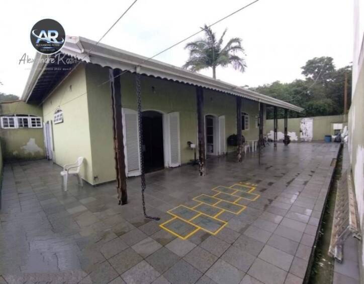 Casa à venda com 3 quartos, 450m² - Foto 2