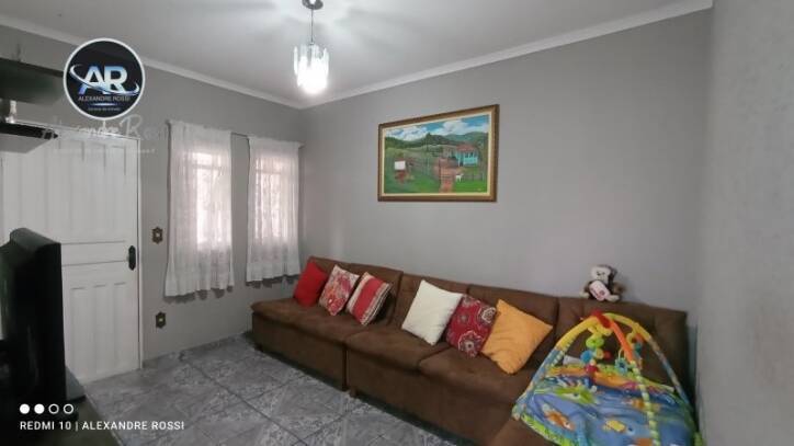 Casa à venda com 3 quartos, 250m² - Foto 2