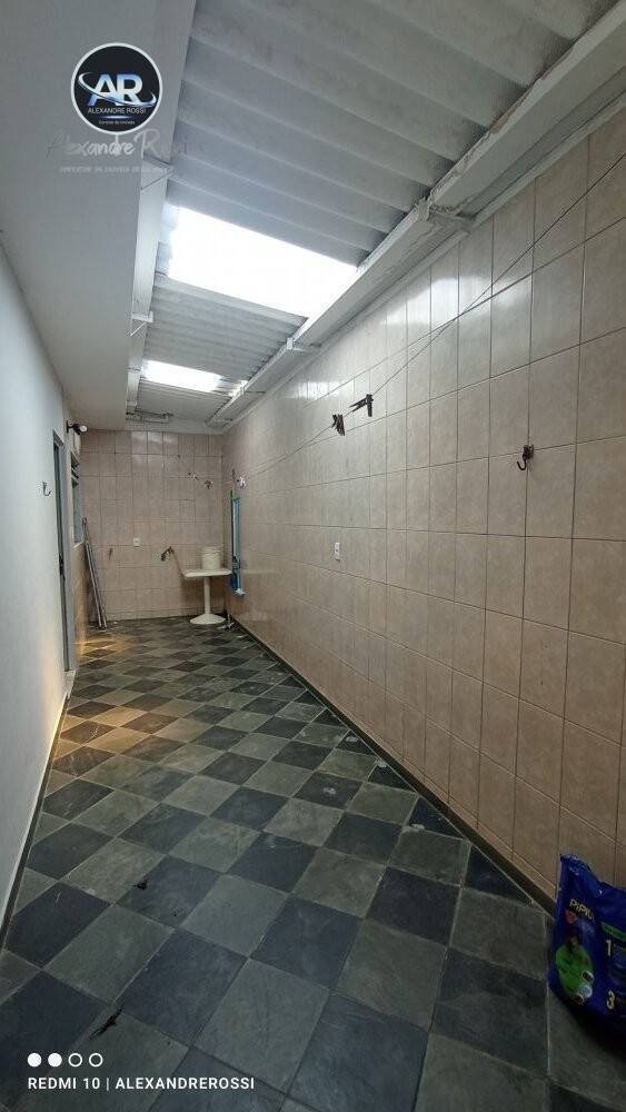 Casa à venda com 2 quartos, 150m² - Foto 12