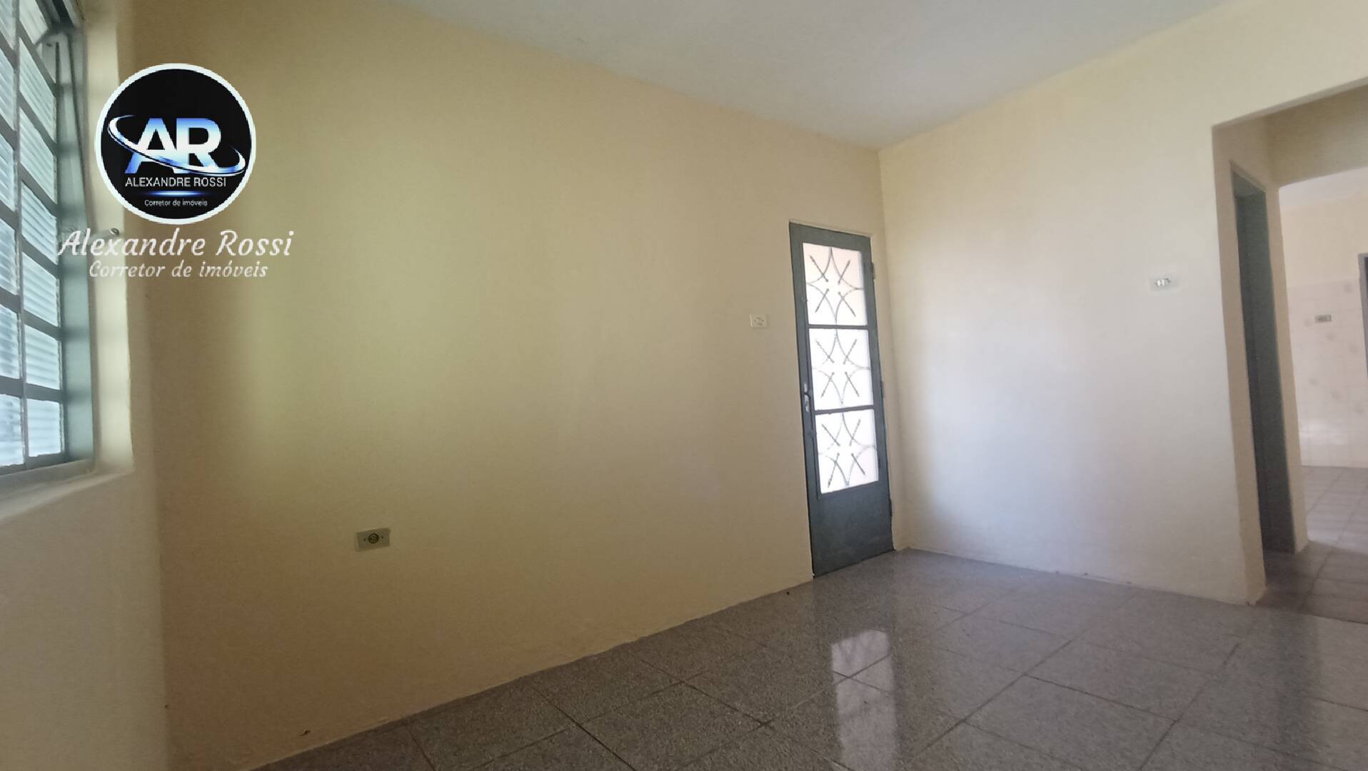 Casa à venda com 1 quarto, 650m² - Foto 8