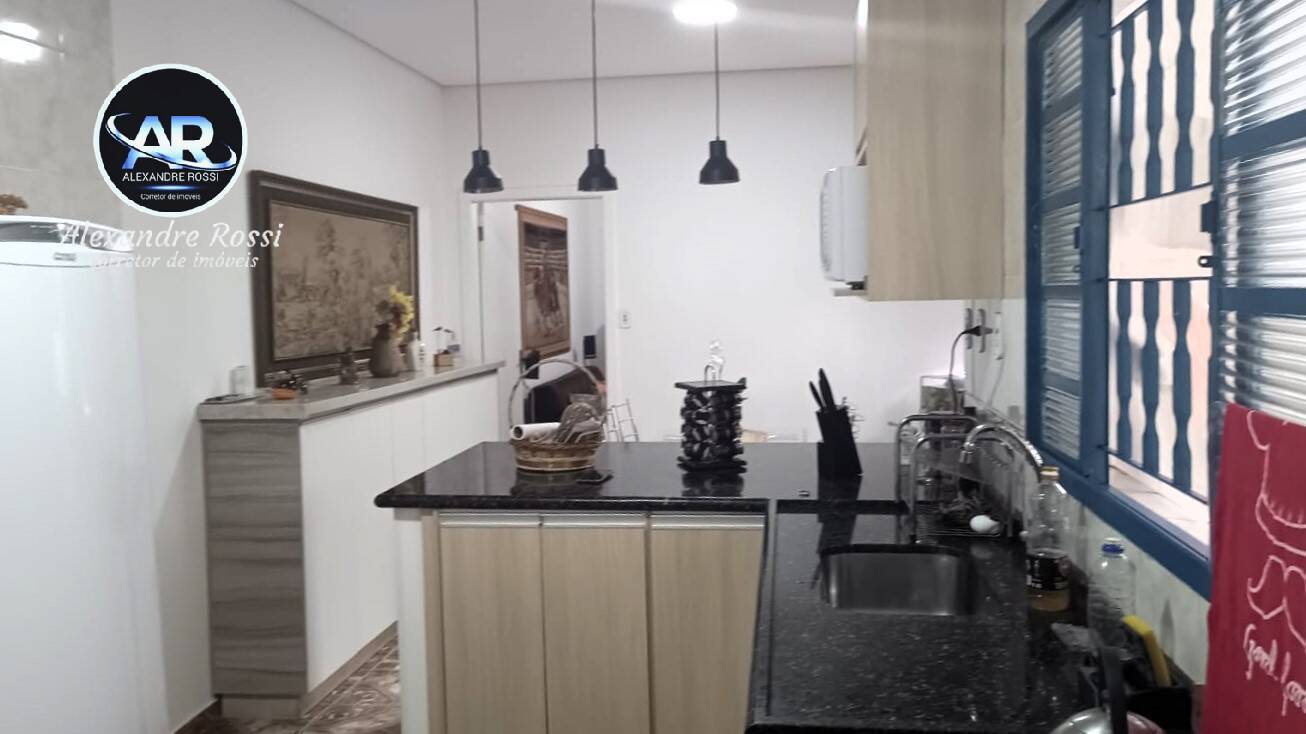 Casa à venda com 3 quartos, 159m² - Foto 4