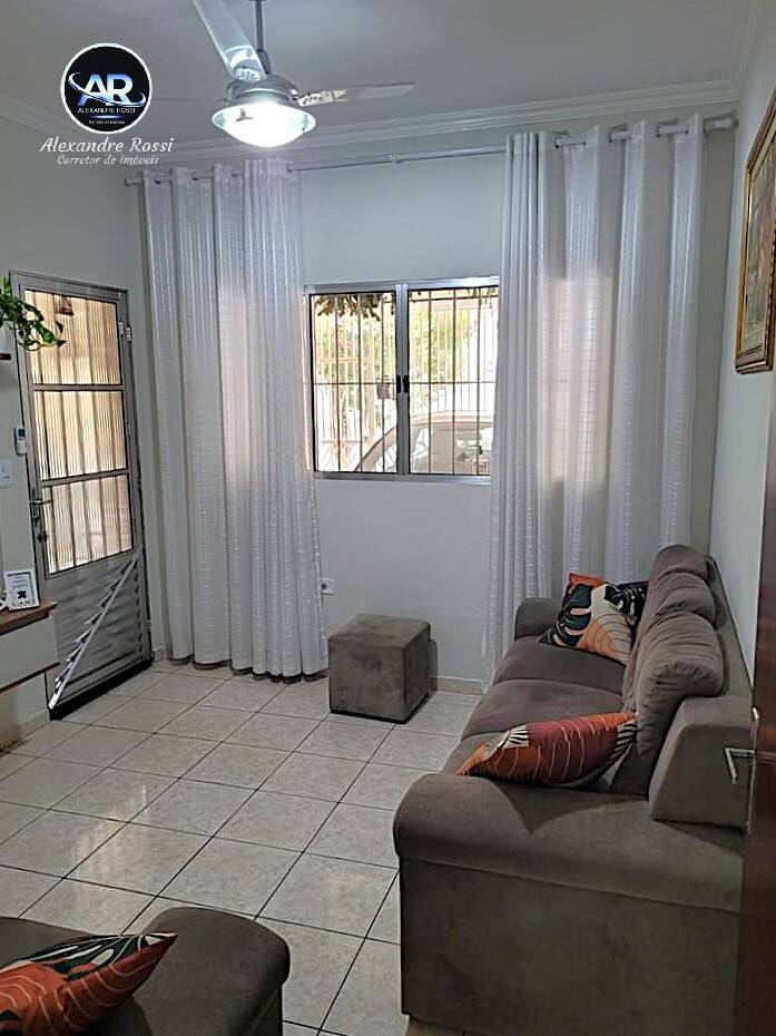 Casa à venda com 3 quartos, 220m² - Foto 4