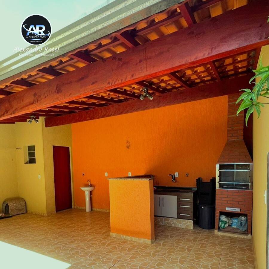 Casa à venda com 3 quartos, 138m² - Foto 2