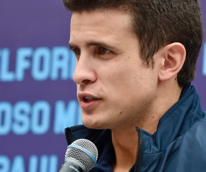 André Marinho ironiza ausência de Eduardo Paes em debate da Band e critica saúde pública no Rio